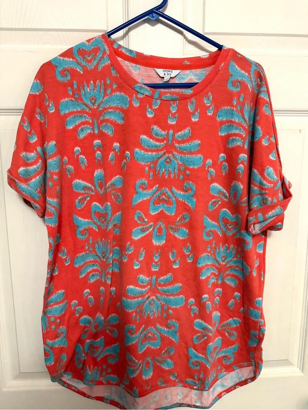crown & ivy Coral Tee with Teal Printed Motif